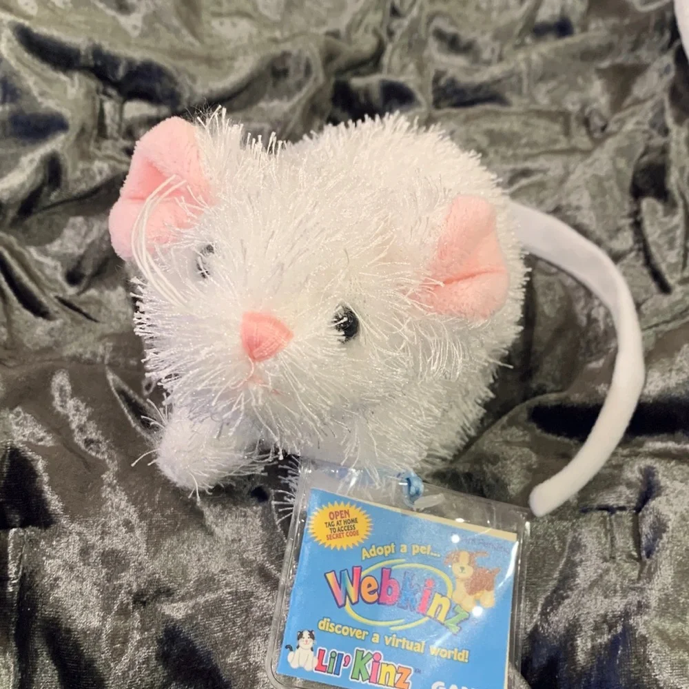 GANZ Webkinz Lil'Kinz Mouse New Sealed Unused Code - Picture 2 of 11
